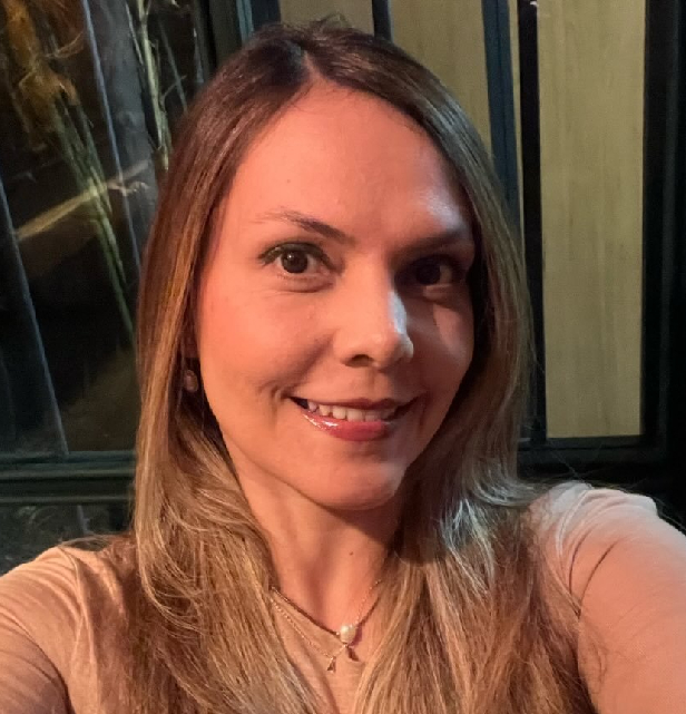 Dra. Ana de Mujica